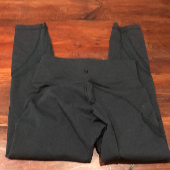 Lot of Lululemon/Size 6/Med - Picture 9 of 11